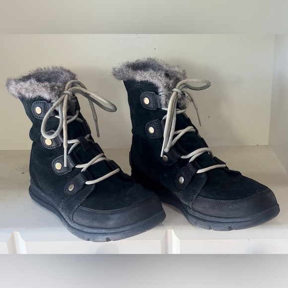 Sorel Women’s Explorer Joan Suede Waterproof Ankle Boots Size 9 - Picture 2 of 10